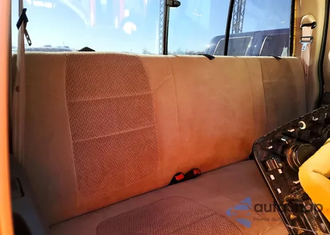 2004 Ford F250 Super Duty from USA, damaged, VIN 3FTNX21L84MA01812